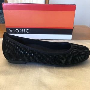 NIB Vionic Spark Willow Black Rhinestone Studded Suede Flats - 7.5M
